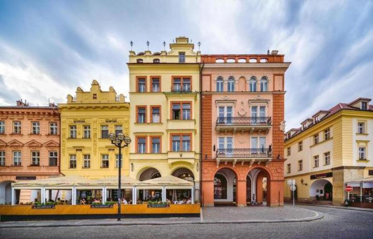Unique Central Square Business Apt. Hradec Kralove Exterior photo